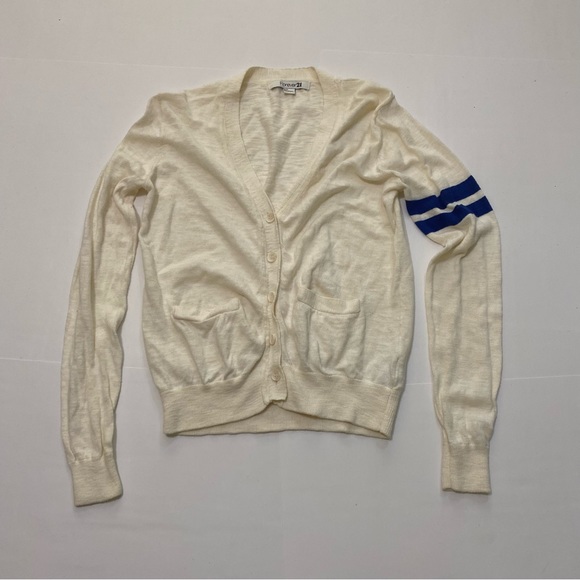 Forever 21 Sweaters - ⭐️Forever 21 cream and blue cardigan size small petite.🍁
